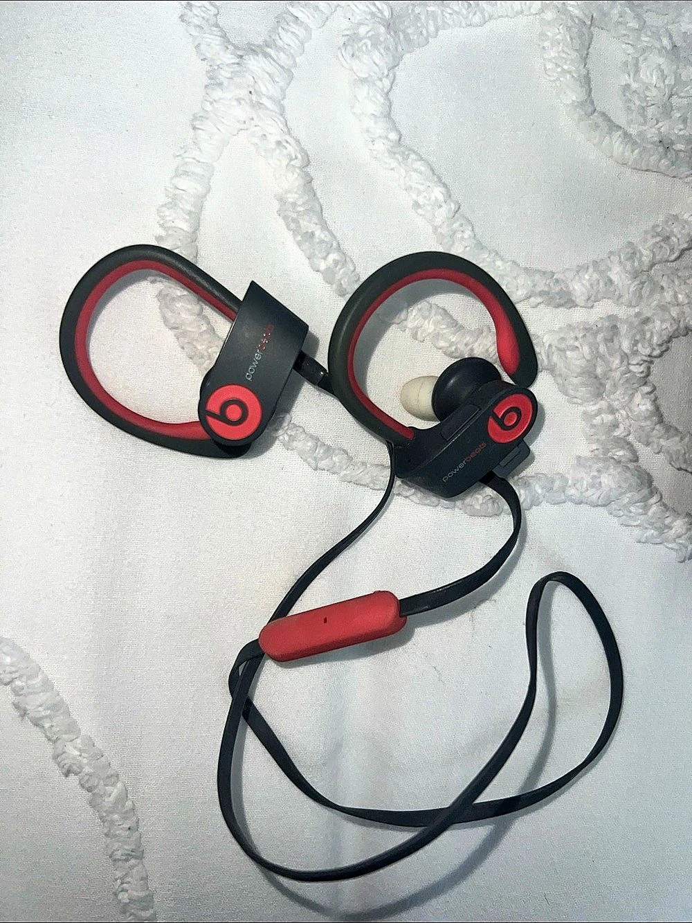 Beats Powerbeats Wireless Earbuds Gray & Red